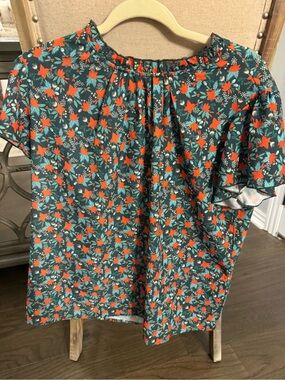 Simple Green Floral Short Sleeve Blouse with Red Flowers